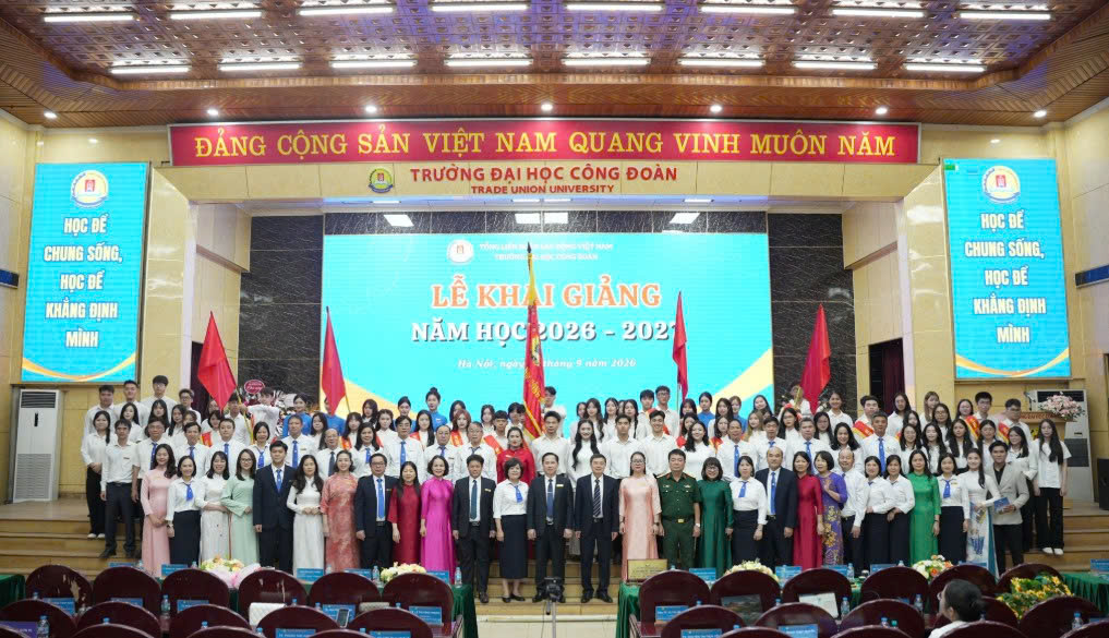 KHAI GIẢNG NĂM HỌC 2026 - 2027, TIẾP NỐI TRUYỀN THỐNG, KHƠI DẬY KHÁT VỌNG PHÁT TRIỂN